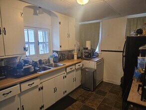 110 Robinson St, Unit Upper Robinson in North Tonawanda, NY - Building Photo - Building Photo