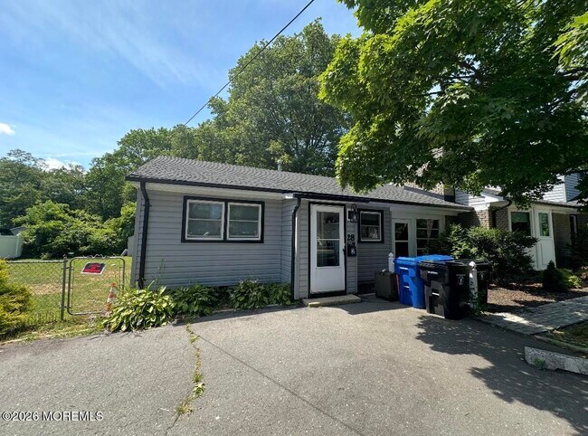 28 New Monmouth Rd in Middletown, NJ - Building Photo - Building Photo
