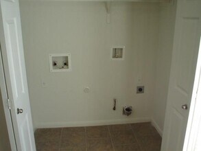 2409 Allred Dr in Austin, TX - Building Photo - Building Photo