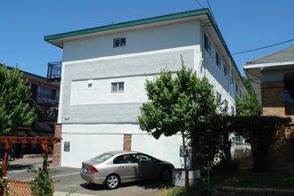 1627 Woolsey St in Berkeley, CA - Building Photo - Building Photo