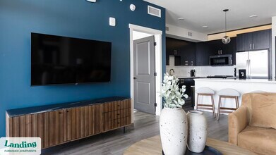 221 Main St N in St. Petersburg, FL - Building Photo - Building Photo