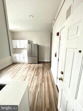111 S 8th St, Unit 5 in Philadelphia, PA - Building Photo - Building Photo