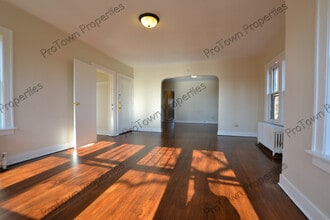 757 Jasper St, Unit 3E in Joliet, IL - Foto de edificio - Building Photo