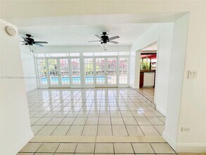 1710 SW 98th Ct in Miami, FL - Building Photo - Building Photo