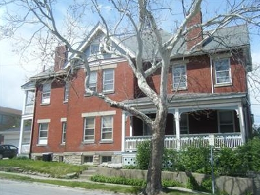 803 Purcell Ave in Cincinnati, OH - Foto de edificio - Building Photo