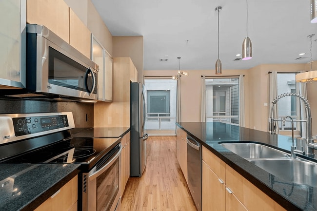 5710 Winsome Ln in Houston, TX - Building Photo - Building Photo