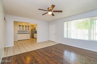 555 W Rio Salado Pkwy-Unit -C in Mesa, AZ - Building Photo - Building Photo