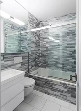 200 Stanton St in New York, NY - Building Photo - Building Photo