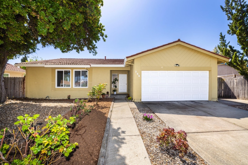 244 Pepperwood St in Hercules, CA - Building Photo