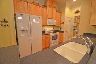 200 River Landing Dr-Unit -107D in Charleston, SC - Building Photo - Building Photo