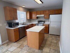 9704 Erinsbrook Dr in Raleigh, NC - Building Photo - Building Photo