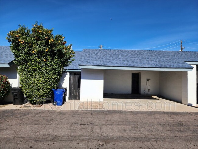 302 N Sycamore in Mesa, AZ - Building Photo - Building Photo