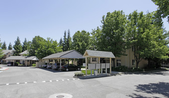 Country Garden Senior Apartments