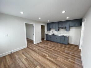 8654 Vicara Dr in Rancho Cucamonga, CA - Foto de edificio - Building Photo