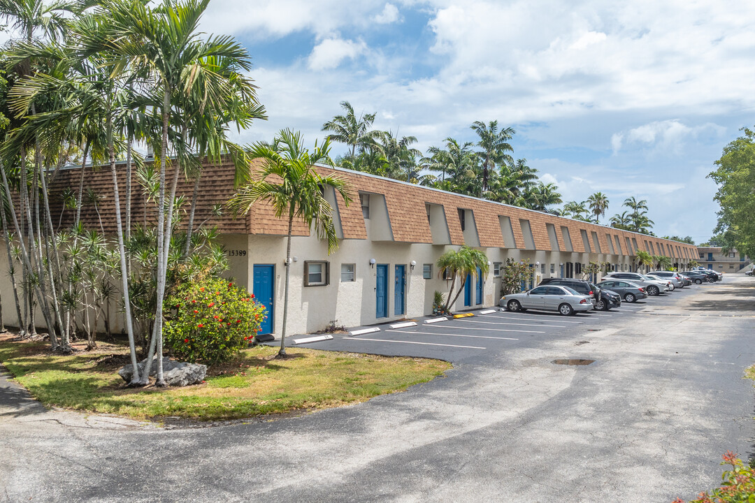 Coral Condominium in Miami, FL - Building Photo