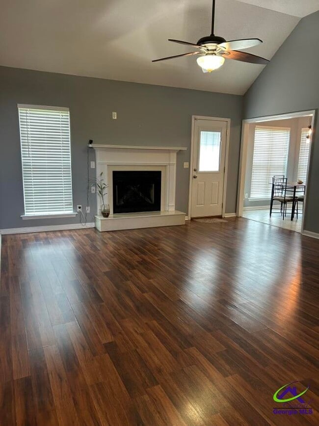 117 Meadow View Dr in Warner Robins, GA - Building Photo - Building Photo
