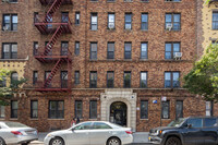 4706 46th St in Flushing, NY - Foto de edificio - Building Photo