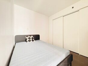 2118 Saint-Dominique Rue in Montréal, QC - Building Photo - Building Photo