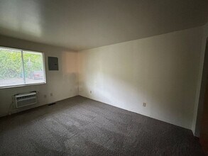 4569 Croftshire Dr in Dayton, OH - Building Photo - Building Photo