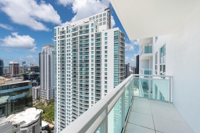 property at 950 Brickell Bay Dr