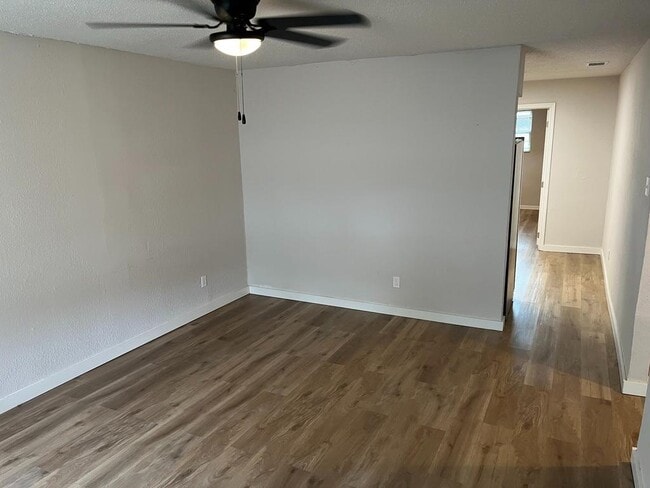 2809 N Hwy 175 in Seagoville, TX - Building Photo - Building Photo