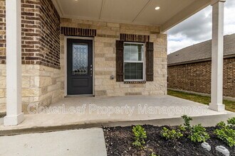 9115 Canvas Run in Converse, TX - Building Photo - Building Photo