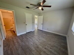 1590 SE Dewberry Ct in Port St. Lucie, FL - Building Photo - Building Photo