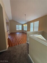 950 Croghan Way in Akron, OH - Foto de edificio - Building Photo