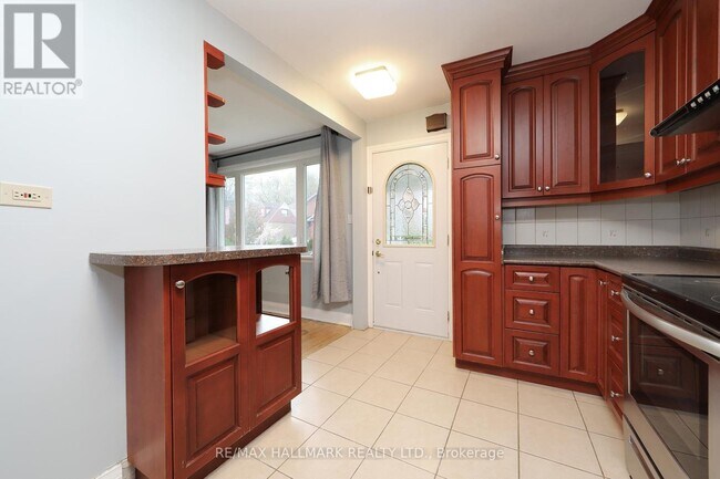 11 Adair Rd in Toronto, ON - Building Photo - Building Photo