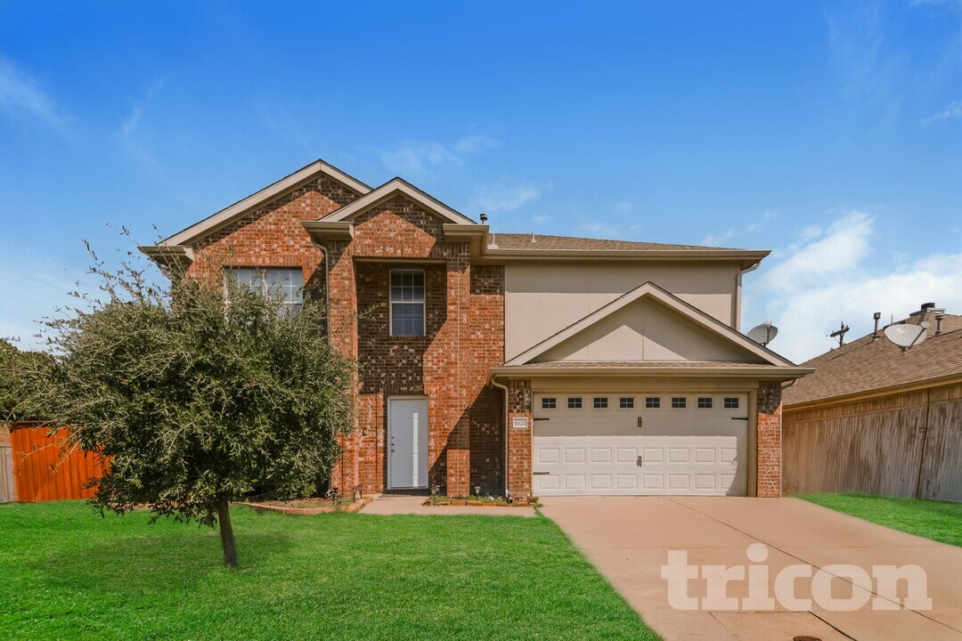 9920 Tyler Dr in McKinney, TX - Foto de edificio