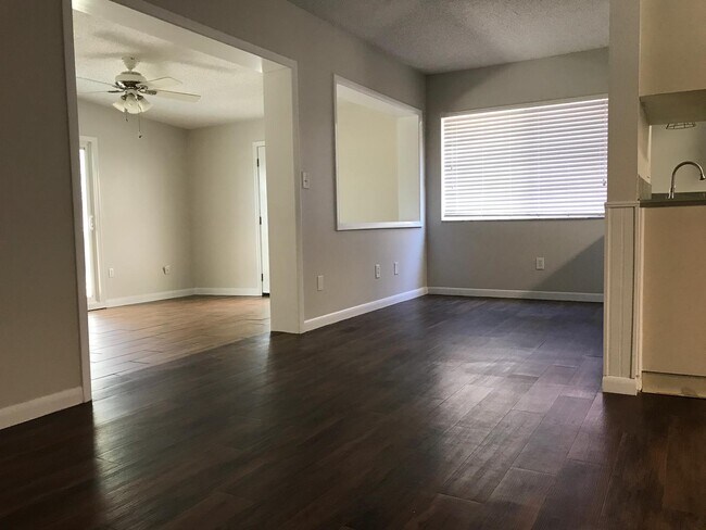 433 San Jose Dr in Winter Haven, FL - Foto de edificio - Building Photo