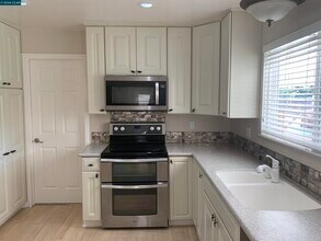1608 Claycord Ave in Concord, CA - Building Photo - Building Photo