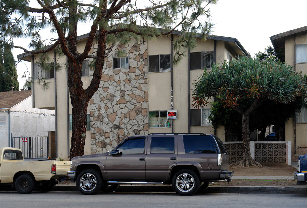 1112 S Inglewood Ave in Inglewood, CA - Building Photo