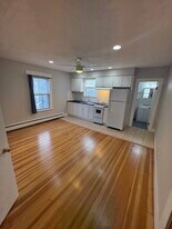 32 Tufts St, Unit 3 in Cambridge, MA - Building Photo