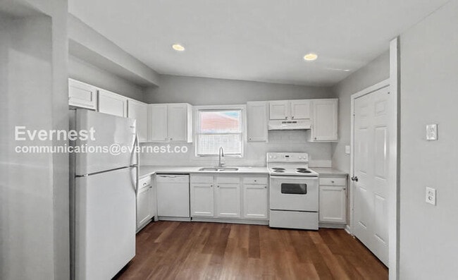 1140 Daniel Dr in Midfield, AL - Building Photo - Building Photo