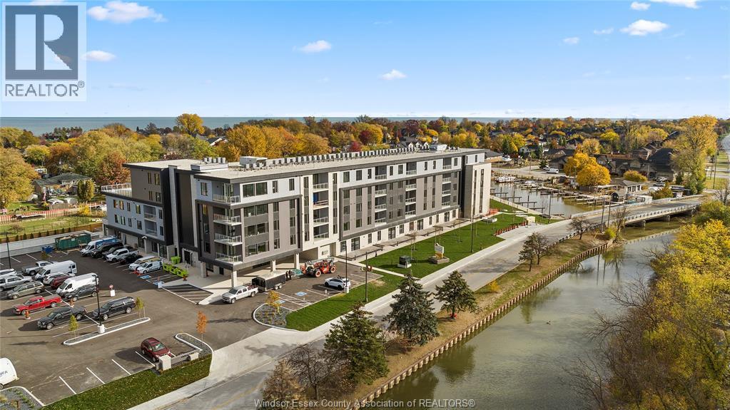 14400 Tecumseh Rd E in Tecumseh, ON - Building Photo