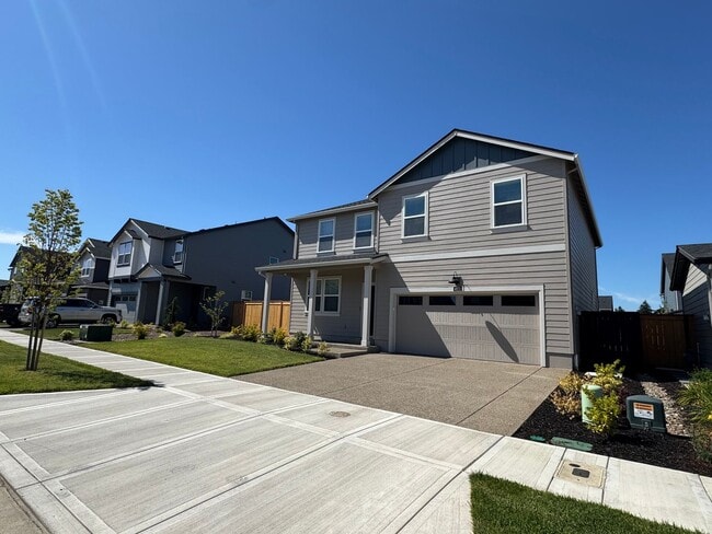 4873 Flight Ave NE in Salem, OR - Building Photo - Building Photo