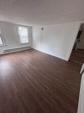 26 Dwight St in Bristol, CT - Building Photo - Building Photo