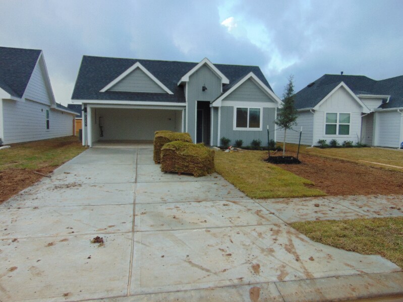 31627 Featherstone Trl in Fulshear, TX - Building Photo
