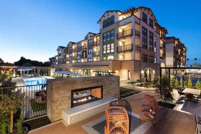 1008 E El Camino Real in Sunnyvale, CA - Building Photo - Building Photo