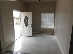144 Cerezo Ave in Del Rio, TX - Foto de edificio - Building Photo