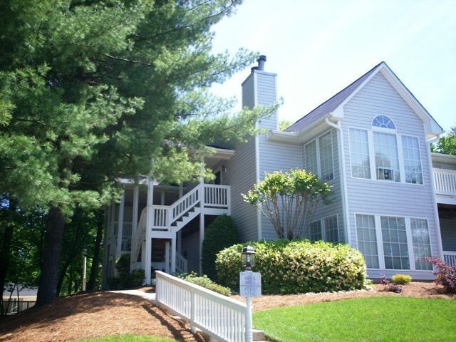 property at 671 Balfour Rd