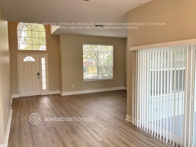 17755 Esprit Dr in Tampa, FL - Building Photo - Building Photo