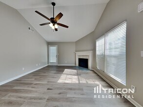 11091 Silver Aspen Ct in Hampton, GA - Building Photo - Building Photo