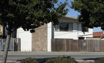 14761 San Pablo Ave Apartamentos