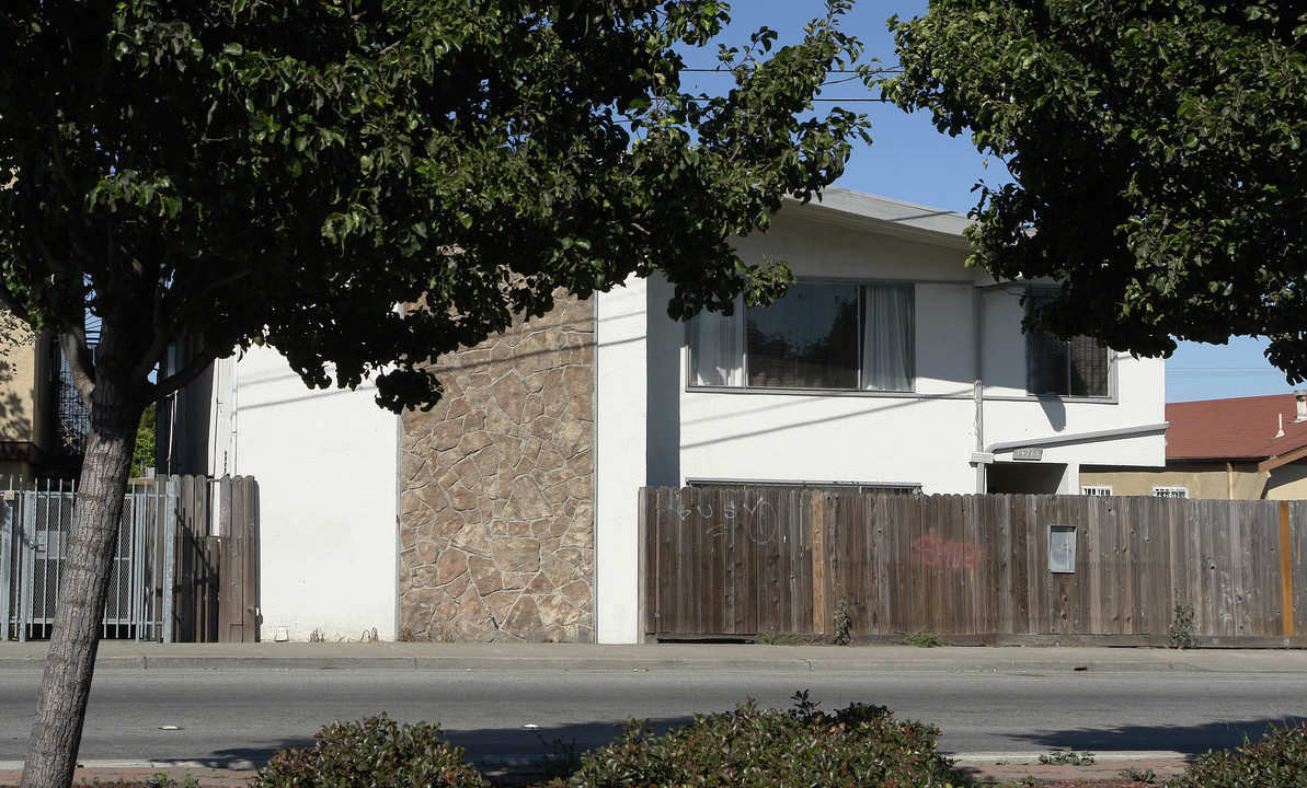 14761 San Pablo Ave in San Pablo, CA - Building Photo