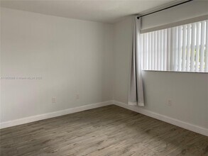 6503 Winfield Blvd-Unit -206-D in Margate, FL - Building Photo - Building Photo