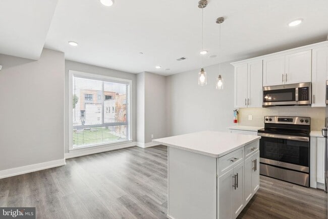 property at 2531 N Front St