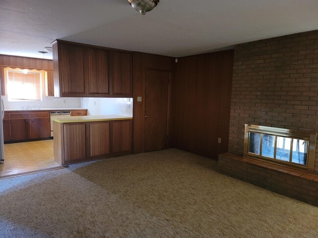 property at 2211 S Union Ave