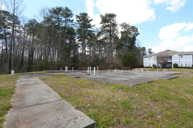 1374 Orchard Park Dr in Stone Mountain, GA - Building Photo - Building Photo